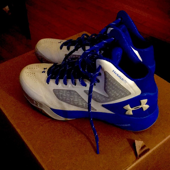 Under armor blue and white shoes - Picture 1 of 3